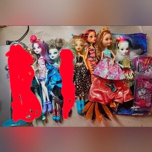 MONSTER HIGH DOLL LOT W/  COMPLETE DOLLS